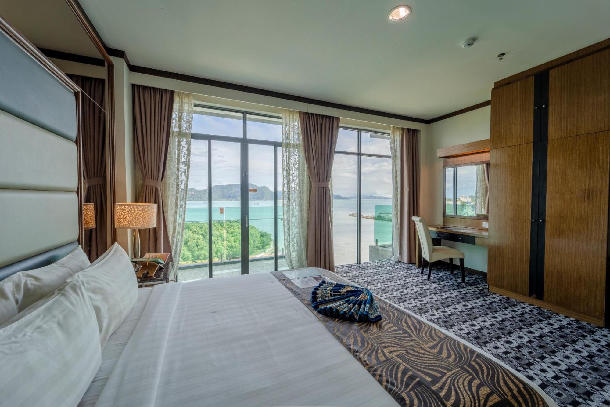 Hotel Adya Langkawi 4*